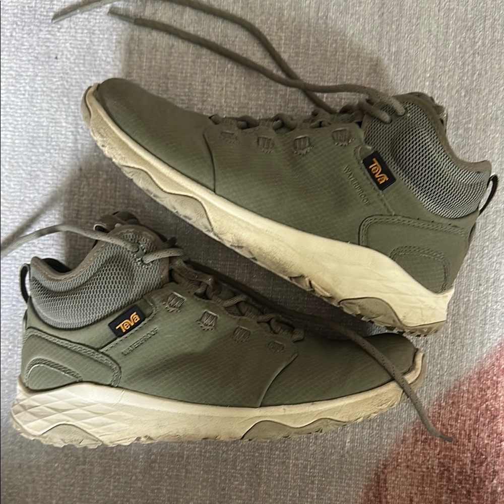 Teva Green Tan Hiking Boots Outdoor Style